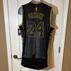 NWT Collectable Adidas Kobe Bryant Los Angeles Lakers Commemorative Jersey